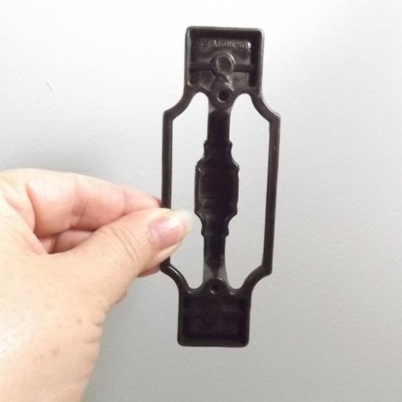 4 Vintage Brass Drawer/Door Pulls for Upcycling - Picture 4 of 7